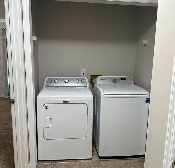 112 Barrington Dr #2 — Photo 8