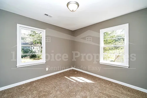 1301 5th Pl NW Photo 1