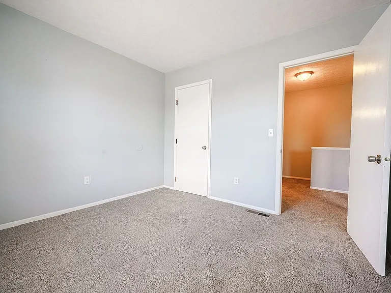 100 Heritage Cir #142 — Photo 7
