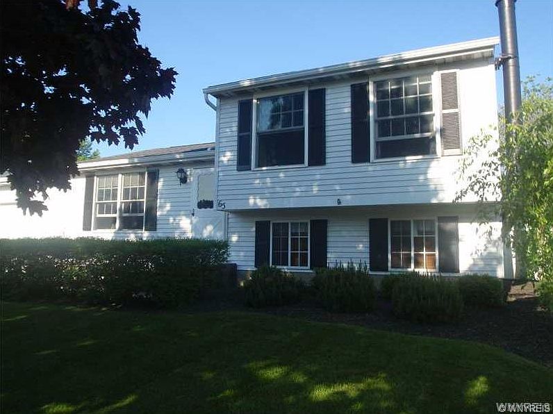 1st image of 65 Woodgate Dr