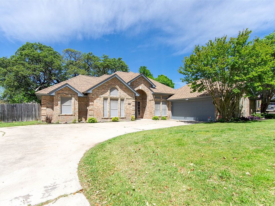 1st image of 8517 Woodslane Dr