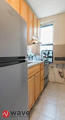 Rented by Wave Real Estate Group | media 35