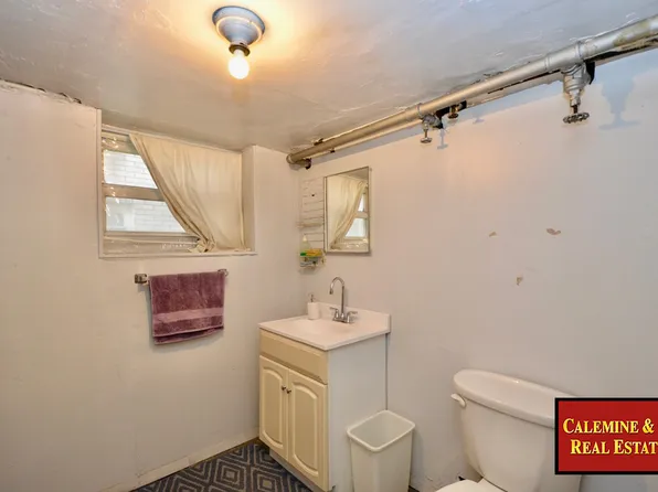 2151 East 1st Street image 29 of 34