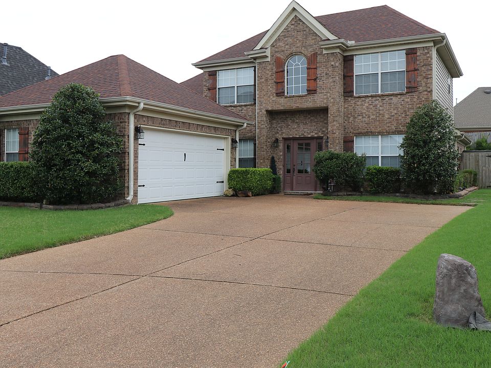 1st image of 4365 Genevieve Dr