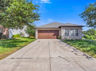 7721 Avery Rd, Live Oak, TX 78233