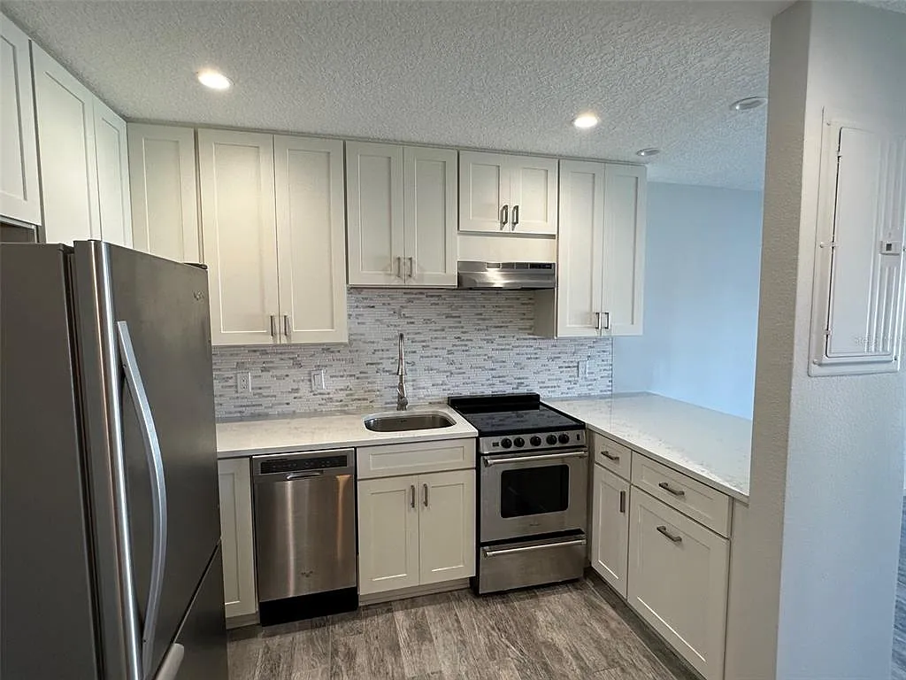 Building Photo - 541 S Peninsula Ave #541A16