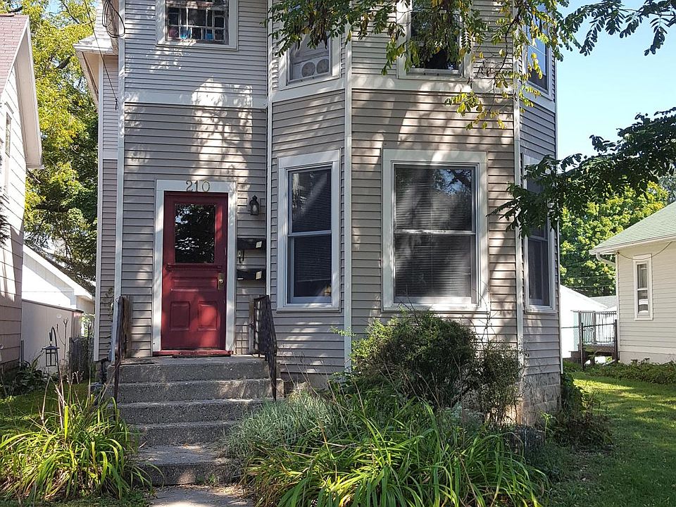 1st image of 210 Van Deusen St #1