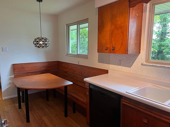 Breakfast nook in the kitchen