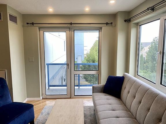 5th image of 1001 Marina Dr APT 110