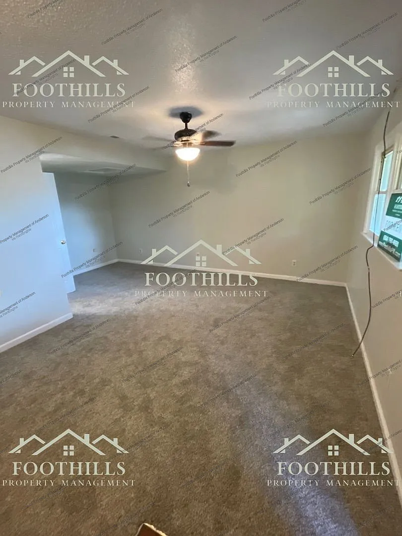 2 bed, 1.5 bath, $895 — Photo 2