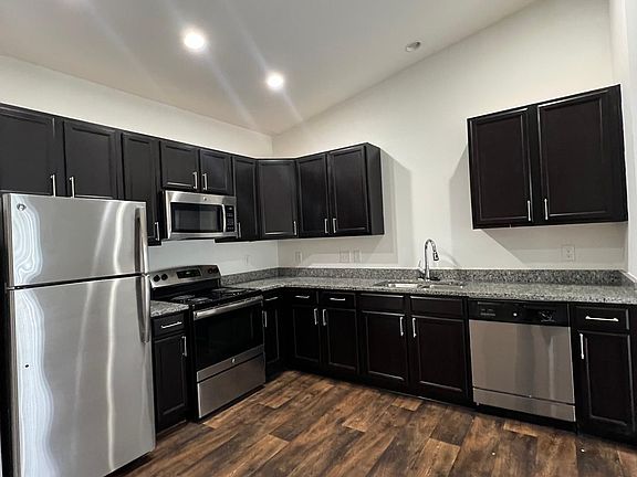 3rd image of 4036 Palomino Dr