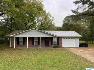 2510 Crockett Cir, Guntersville, AL 35976