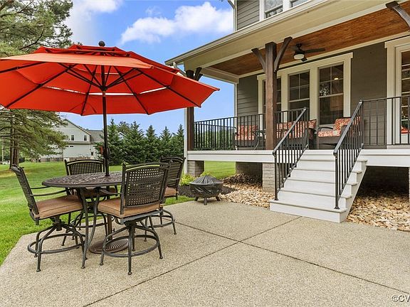 4th image of 3359 S Meadow Cir