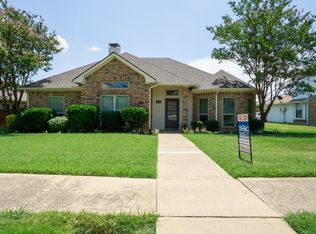 4110 Mulberry Dr, Carrollton, TX 75010