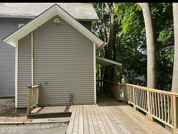 2nd image of 83 Franklin St #81