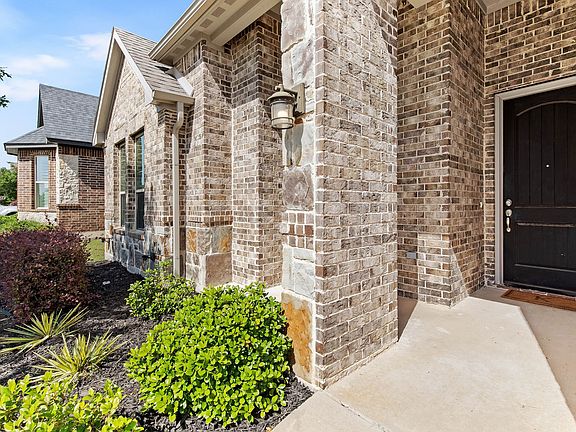 5th image of 3009 Timber Trail Dr
