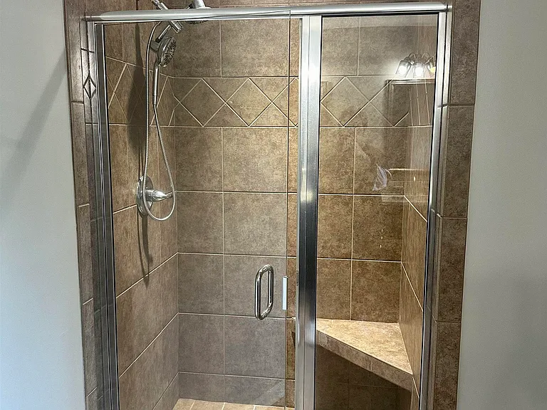 121 Hawks Tail Dr — Photo 31
