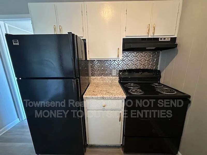 1 bed, 1.0 bath, 700 sqft, $835 — Photo 4