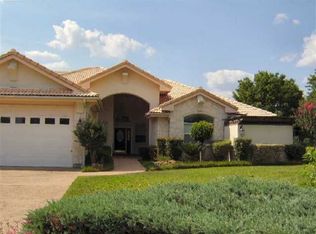 234 Carnoustie St, Meadowlakes, TX 78654