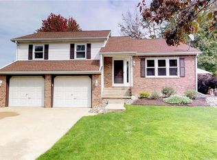 4717 Amherst Rd, Erie, PA 16506