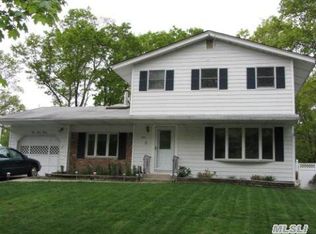 268 Mount Pleasant Rd, Hauppauge, NY 11788