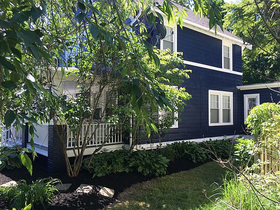 5th image of 434 Bell St