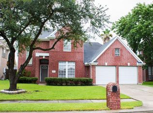 11017 Mesquite Dr, La Porte, TX 77571