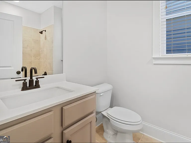127 Vivian Ln — Photo 11