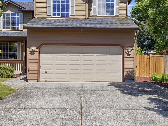 2nd image of 16406 NE 33rd St
