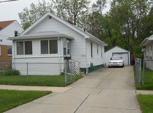2714 Fielding St, Flint, MI 48503
