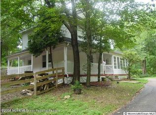63 Reids Hill Rd, Morganville, NJ 07751