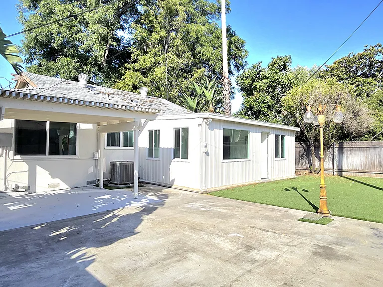 329 Orange St — Photo 27