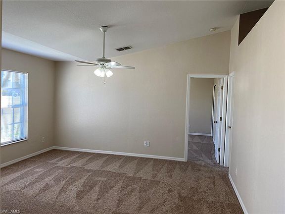 4th image of 916 NW 5th Pl