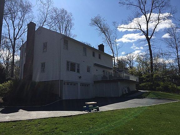 2 Car Garage & Backyard