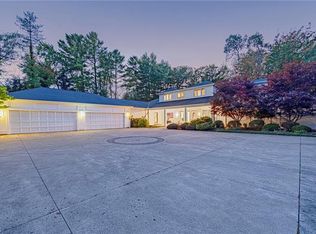 2898 Lander Rd, Pepper Pike, OH 44124