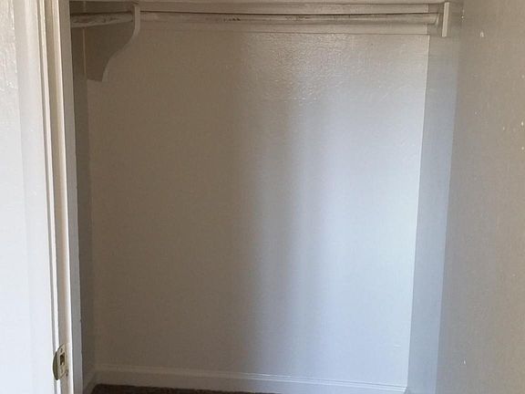 4th image of 644 Maple St APT 8