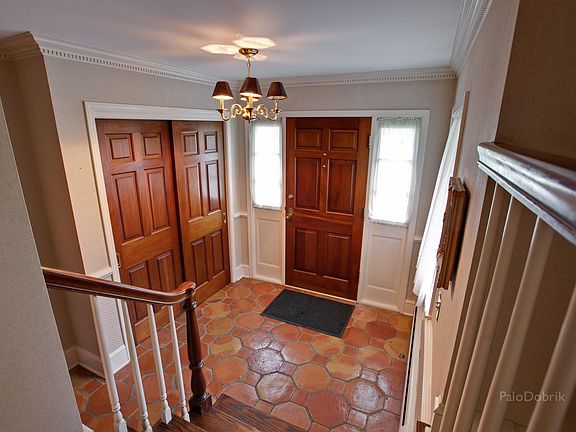 Foyer - other view