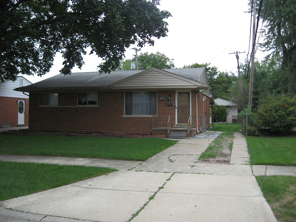 1st image of 429 N Batchewana Ave