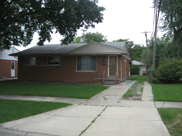 429 N Batchewana Ave, Clawson, MI 48017