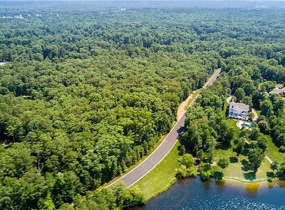 2nd image of 452 Rivergate Dr