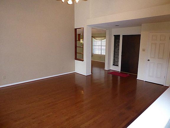 4th image of 22943 Benbury Dr