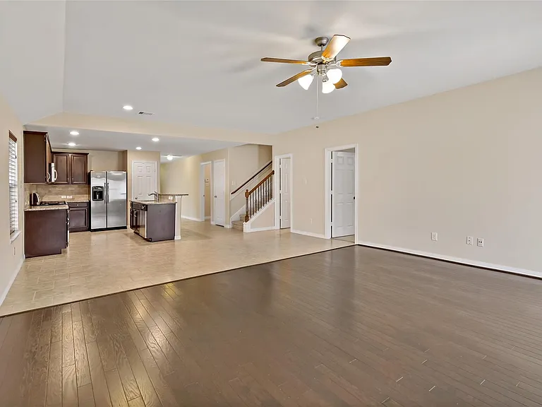 3308 Southern Grove Ln — Photo 16