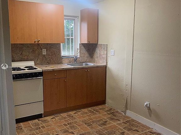3rd image of 4201 NW 23rd Ave #3
