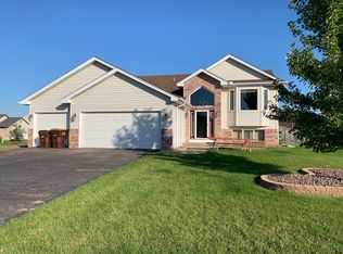 5537 Prestwick Pl, Big Lake, MN 55309