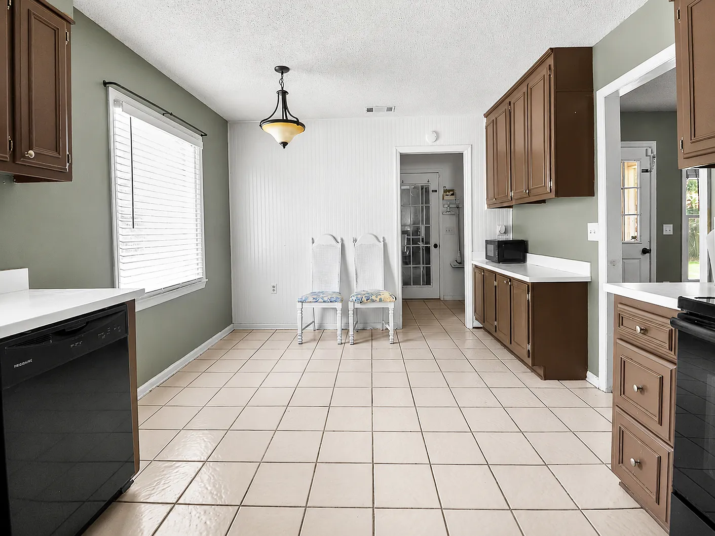 127 Pine Bluff Drive - 1 — Photo 3