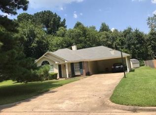 554 Briarcliff Cir, Jackson, MS 39212