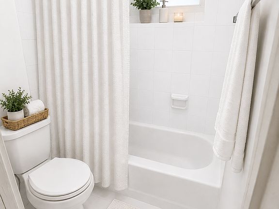 4th image of 645 NE 121st St APT 208