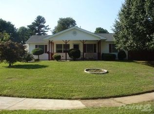 18 Maynard Dr, New Castle, DE 19720