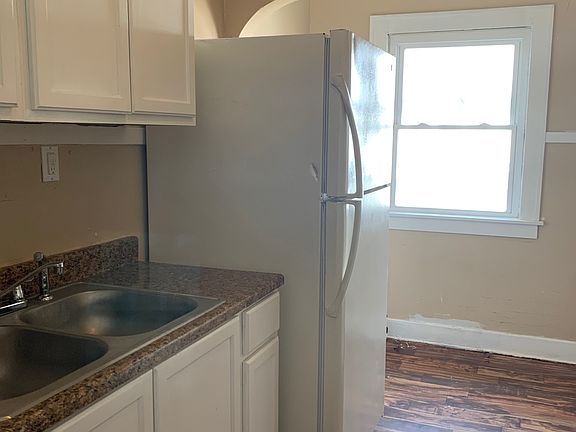 2nd image of 1926 Catalpa Dr Unit 3