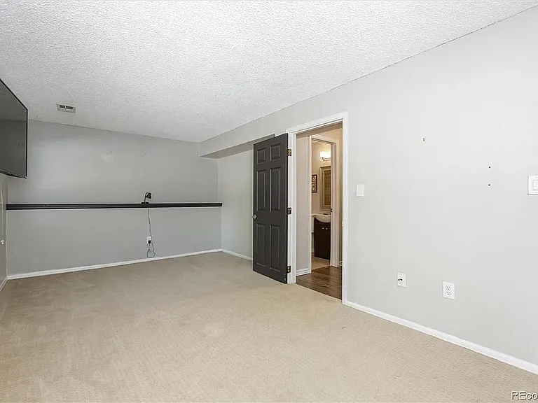 9228 Butterwood Ct — Photo 15